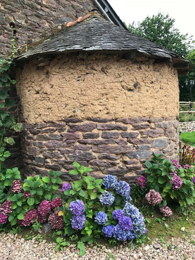 Bed and Breakfast Les Bouyeres Saint-Malon-sur-Mel Екстер'єр фото