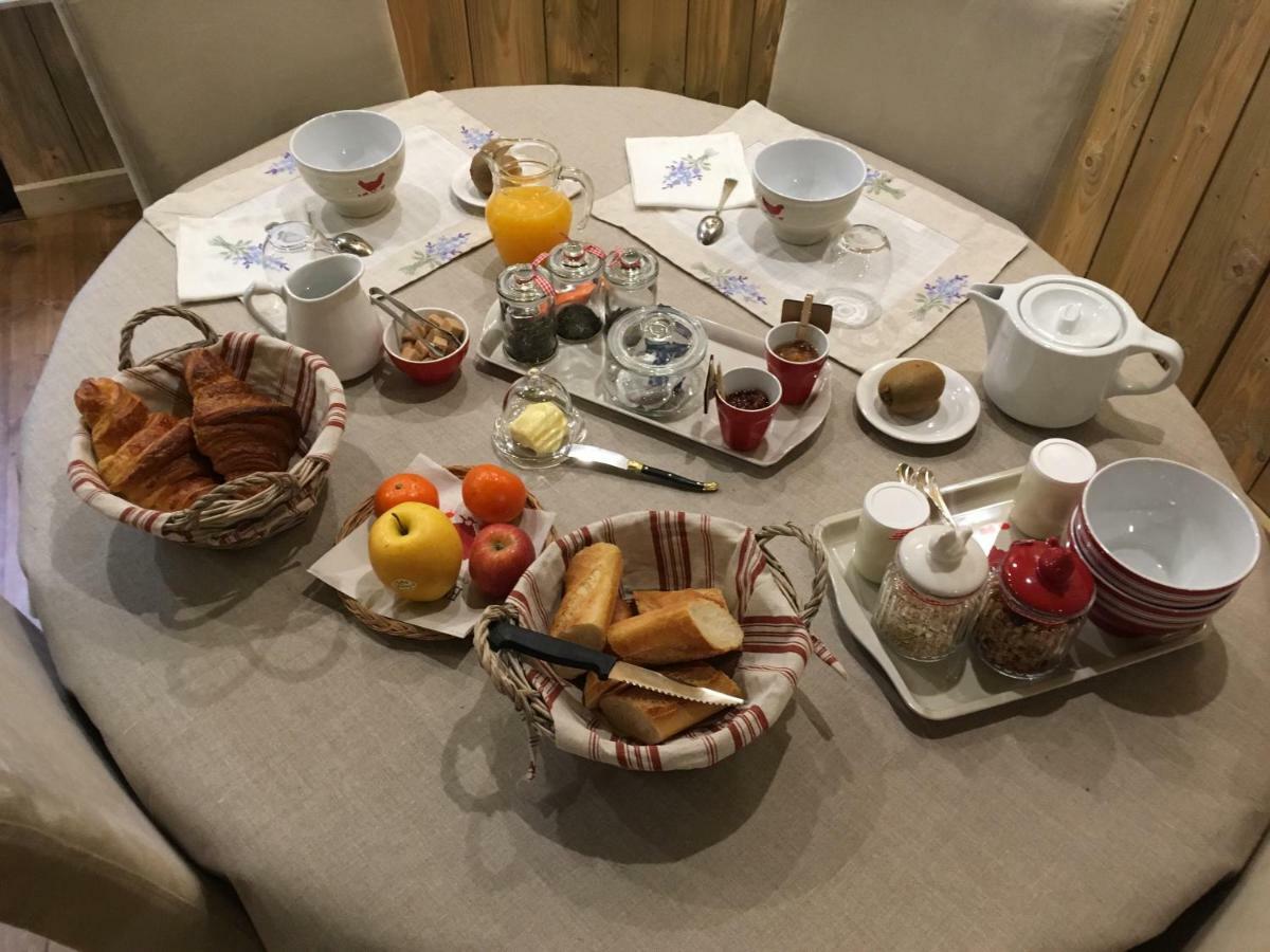 Bed and Breakfast Les Bouyeres Saint-Malon-sur-Mel Екстер'єр фото